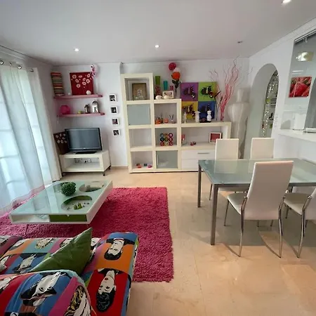 Club Nautico Con Piscina Apartment